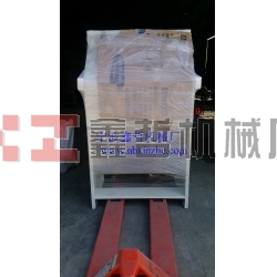 鋁壓鑄噴砂機(jī)，五金汽配噴砂機(jī)，亞克力噴砂機(jī)